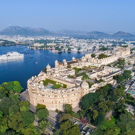 Shiv Niwas Palace By Hrh Group Of Hotels Udaipur Exterior foto
