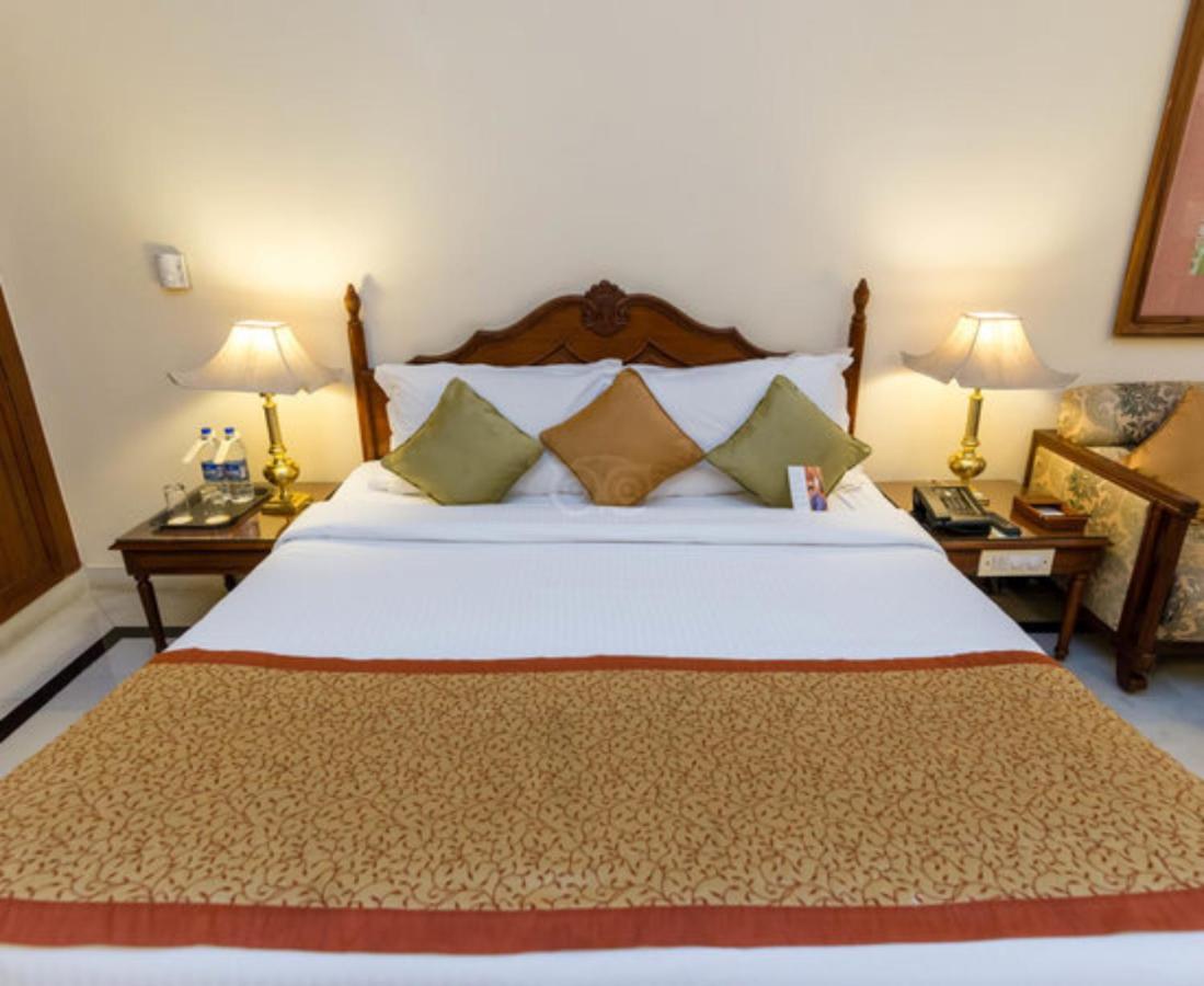 Shiv Niwas Palace By Hrh Group Of Hotels Udaipur Exterior foto