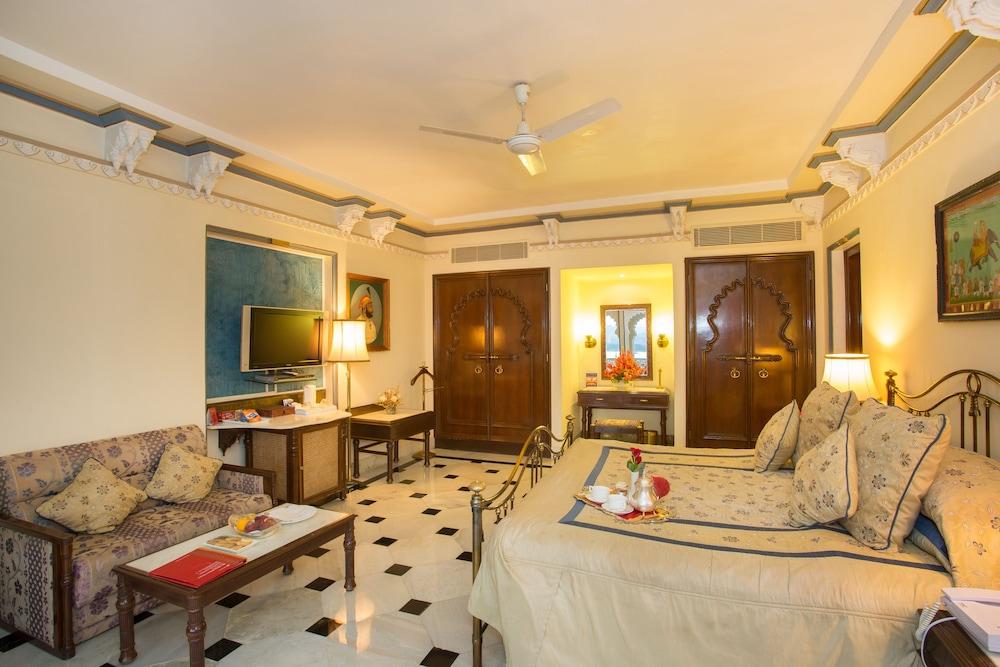 Shiv Niwas Palace By Hrh Group Of Hotels Udaipur Exterior foto