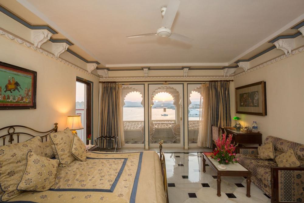 Shiv Niwas Palace By Hrh Group Of Hotels Udaipur Exterior foto