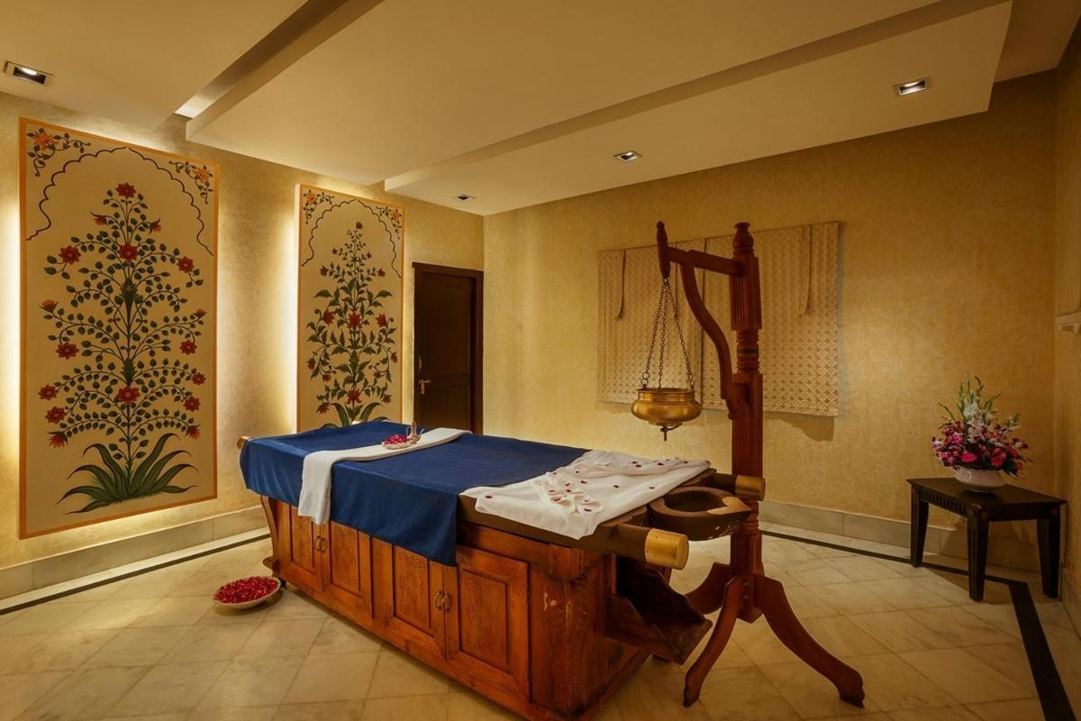 Shiv Niwas Palace By Hrh Group Of Hotels Udaipur Exterior foto